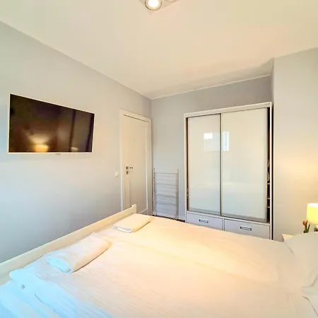 Chmielna Garden Apartment