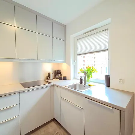 Chmielna Garden Apartment