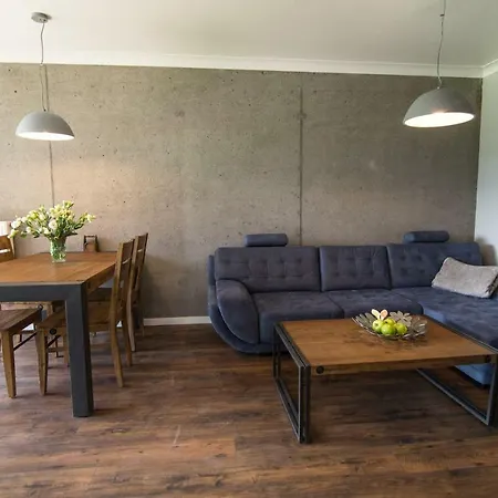 Chmielna Garden Apartment