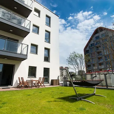 Chmielna Garden Centre Apartman *