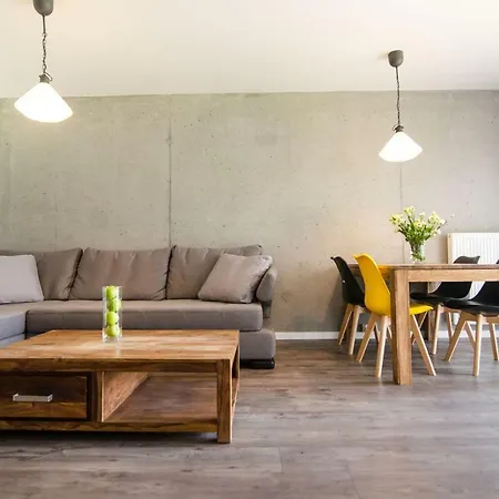 Chmielna Garden Centre Apartman *