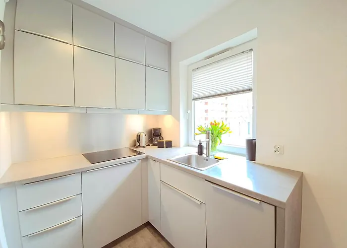 Chmielna Garden Apartment