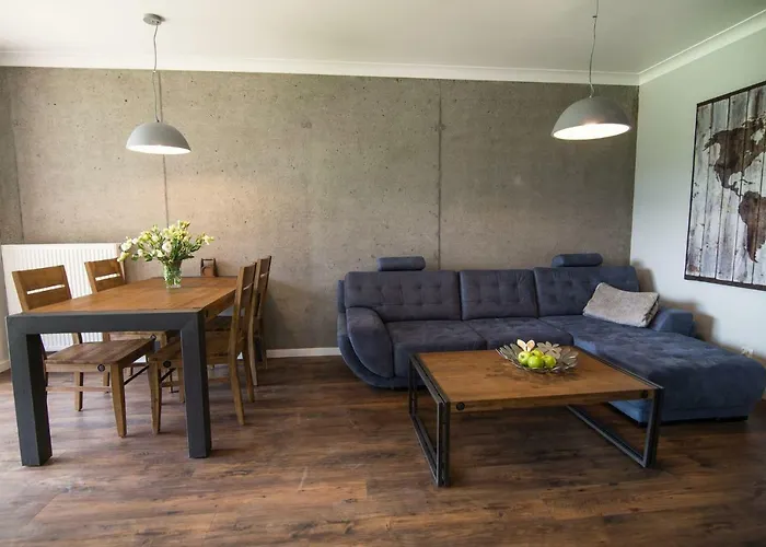 Chmielna Garden Apartment