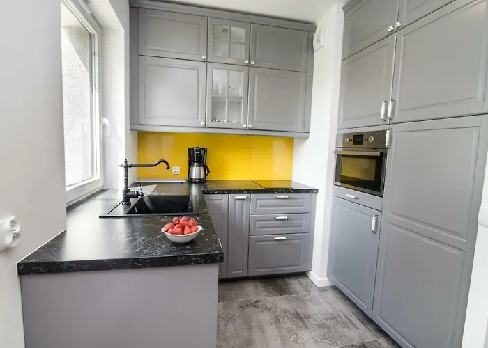 Chmielna Garden Apartment